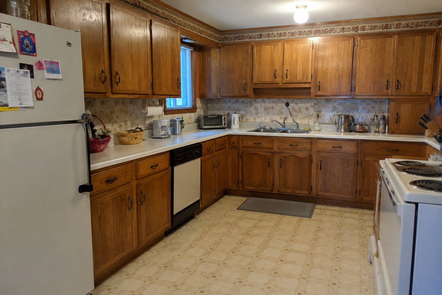 Kitchen before renovation in Alpharetta, GA